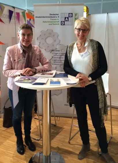 Dr. Sabine Hartel-Schenk und Dr. Ira Lemm auf der Women+Work 2019