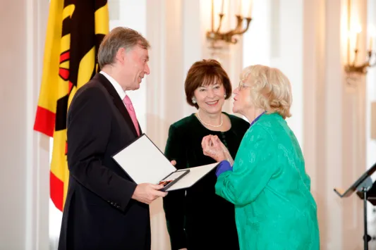 Verleihung des Bundesverdienstkreuzes durch Bundespräsident Horst Köhler, September 2009